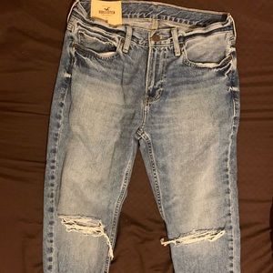 Men’s Hollister cut off jeans